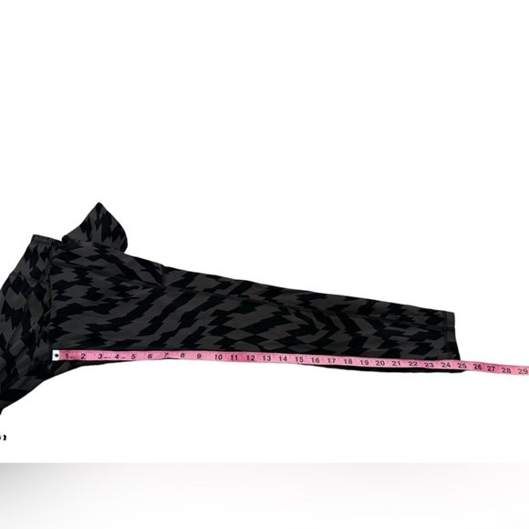 LULULEMON Invigorate High-Rise Tight 25" Voltage Graphite Grey Black Sz 4 - Picture 4 of 5